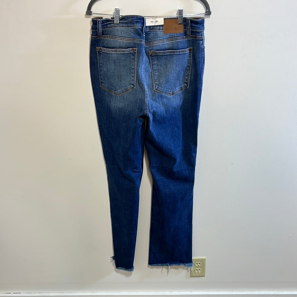 Judy Blue Straight fit distressed 11