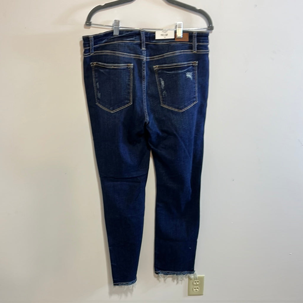 Judy Blue Straight Fit Distressed 13