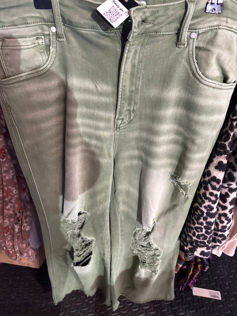 Blakely distressed olive jeans size 13 short