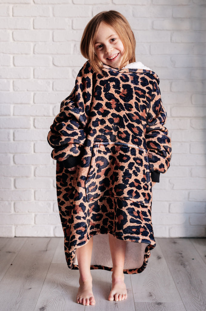 Kids Oversized Hoodie Blanket in Leopard